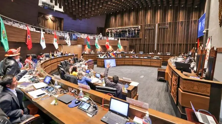 Sesi&oacute;n del pleno del Senado, este jueves./ SENADO