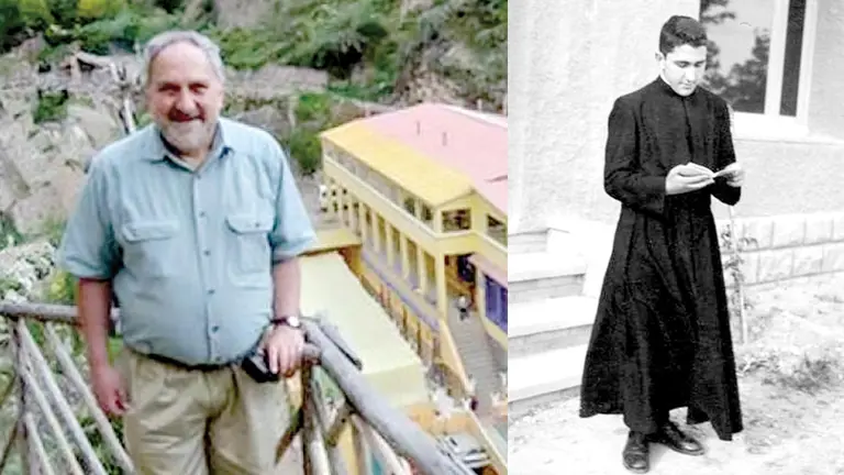 Alfonso Pedrajas durante una visita al balneario de Urmiri, Bolivia, unos años antes de su muerte (izq).  El sacerdote jesuita vestido de sotana durante los años sesenta (der).   / EL PAÍS