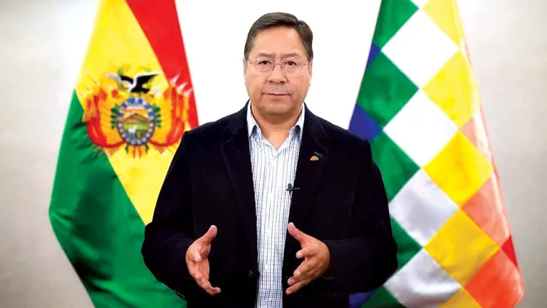El presidente Luis Arce, durante su mensaje, en ocasión de su mitad de gestión./ FACEBOOK LUCHO ARCE