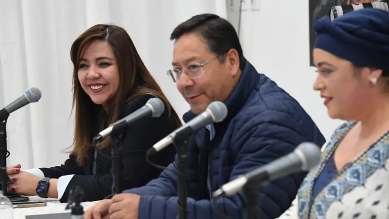 El presidente Luis Arce en la reuni&oacute;n con periodistas./ ABI