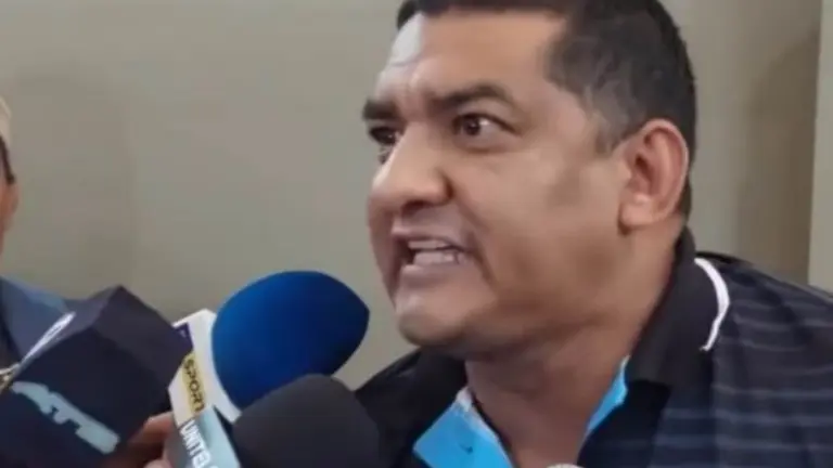 Marco Rodríguez, presidente de Vaca Díez molesto con el arbitraje y la FBF. SPC CANAL 15.