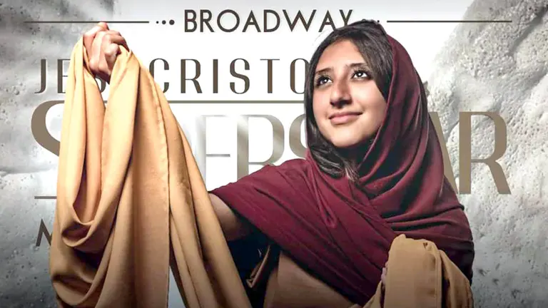 Una actriz que es parte de la obra musical./ BROADWAY