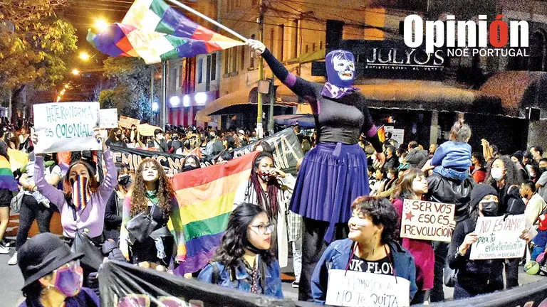 Una marcha de la poblaci&oacute;n LGBT en Cochabamba./ NO&Eacute; PORTUGAL