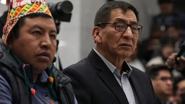 El nuevo ministro de Medio Ambiente y Agua, Rub&eacute;n M&eacute;ndez (i). PRENSA LUCHO ARCE
