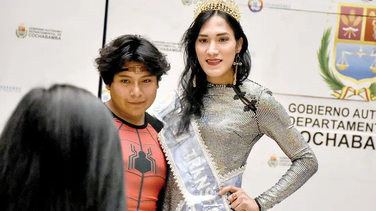 Dos personas que forman parte del colectivo LGBTIQ+. / DICO SOL&Iacute;S