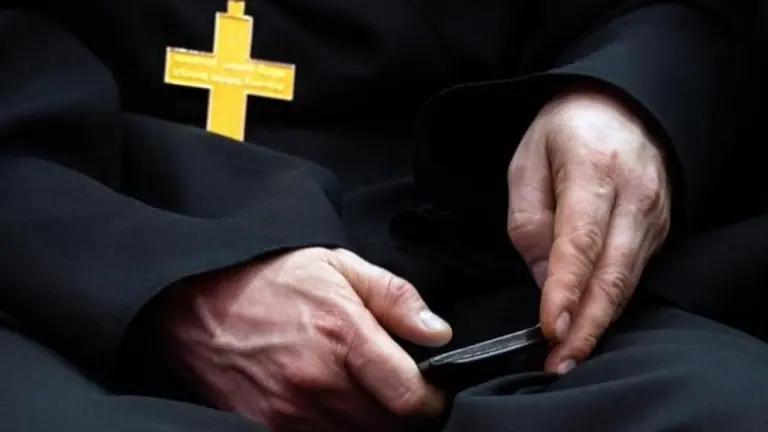 Imagen referencial de un sacerdote. EXTRA.EC