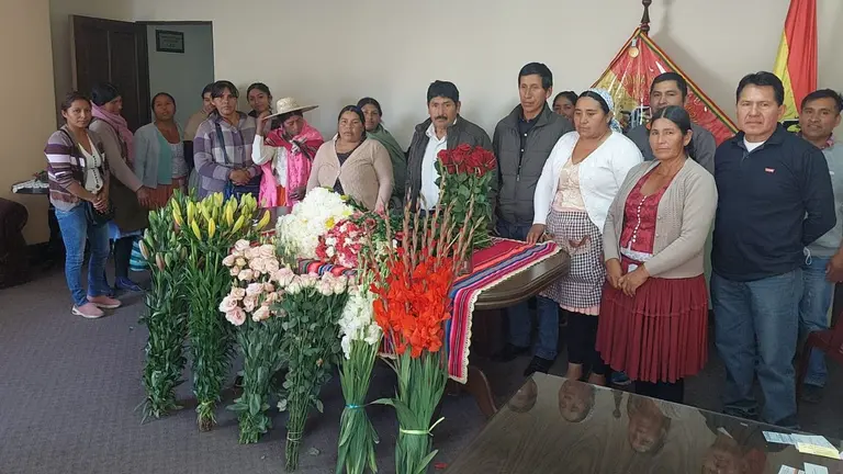 Representantes de floricultores de Cochabamba, este 20 de mayo en la CAC. CAC