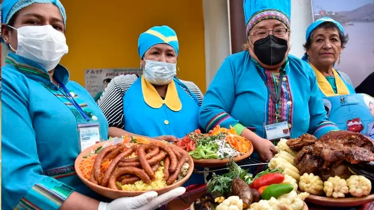 Imagen referencial del lanzamiento de una feria gastron&oacute;mica en Cochabamba./ NO&Eacute; PORTUGAL