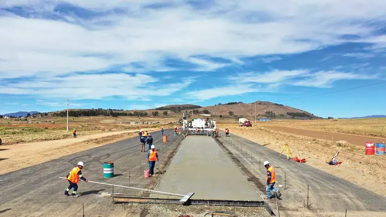 Inicio del pavimentado r&iacute;gido en la doble v&iacute;a Sucre-Yampar&aacute;ez./ ABC