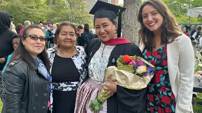 La boliviana tras su graduaci&oacute;n en Harvard./ CORTES&Iacute;A