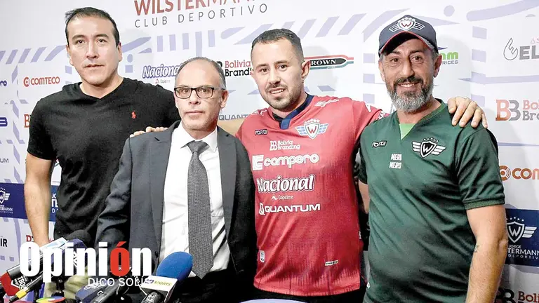 Rodrigo Amaral fue presentado en Alalay. Acudieron Yuri Gil Sabja, Alejandro Rod&oacute;n y Cristian D&iacute;az./ DICO SOL&Iacute;S