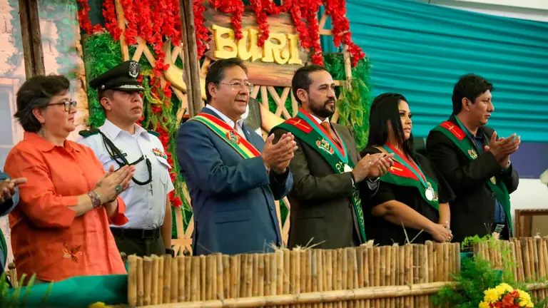 Arce anuncia proyecto de iluminaci&oacute;n con 14 mil luminarias LED para Trinidad