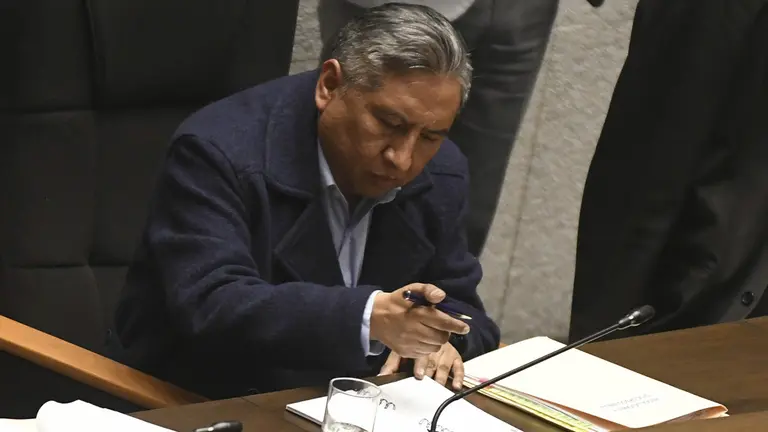 El canciller Rogelio Mayta en su interpelaci&oacute;n./ APG
