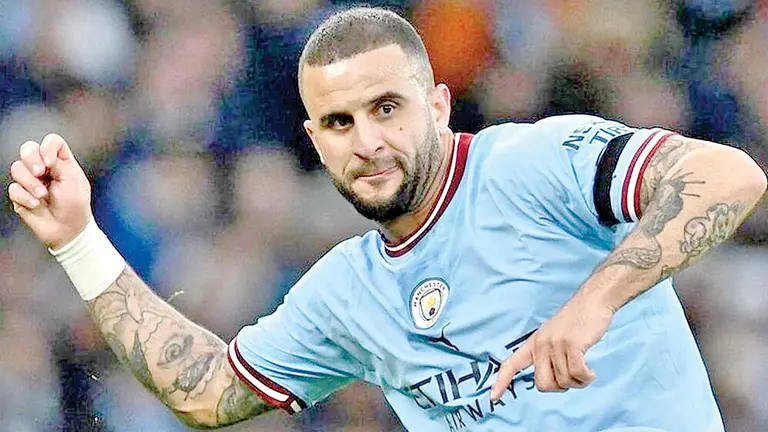 Kyle Walker celebra una conquista en el Citizen./ TELECOMASIA.NET
