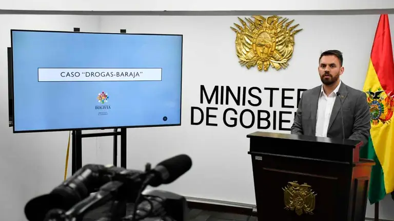 El ministro de Gobierno, Eduardo del Castillo en conferencia de prensa. APG