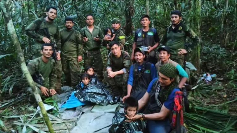 Rescate de cuatros ni&ntilde;os desaparecidos por 40 d&iacute;as en la selva colombiana despu&eacute;s de un accidente de avioneta./MINISTERIO DE DEFENSA DE COLOMBIA