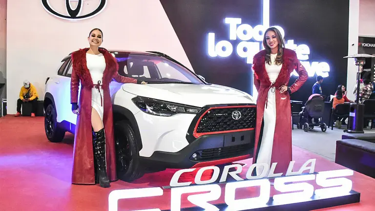 La nueva Toyota Corolla Cross, en la feria./ DICO SOL&Iacute;S
