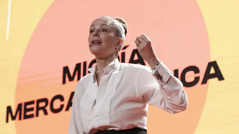 La fundadora de la empresa emergente No Pausa, la brasile&ntilde;a Miriam De Paoli, habla durante el panel Econom&iacute;a Plateada Respuestas a los retos y oportunidades del envejecimiento../ EFE