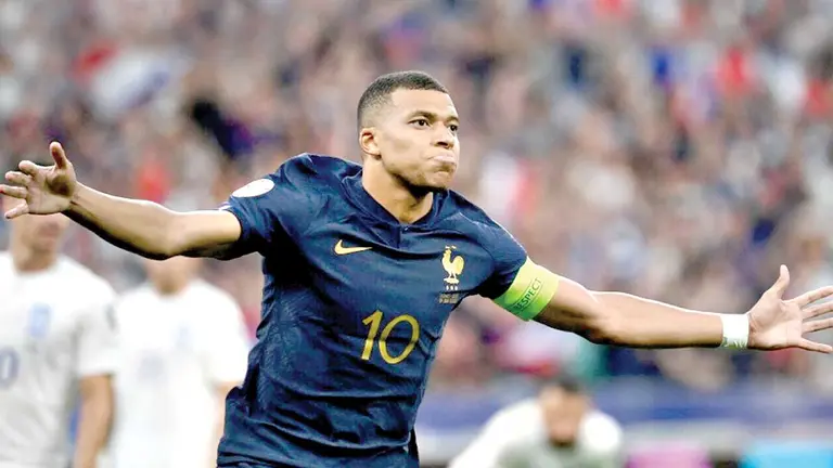 Kylian Mbapp&eacute; festeja su cuarto gol en las clasificatorias de la Euro. Acumula 40 festejos en 70 duelos con Francia./ GOL CARACOLTV