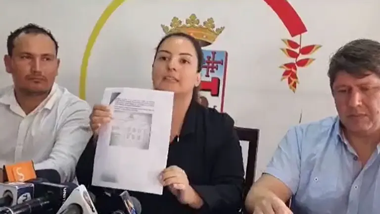 Conferencia de prensa sobre el tema de narcovuelo. TOMADA DE ERBOL