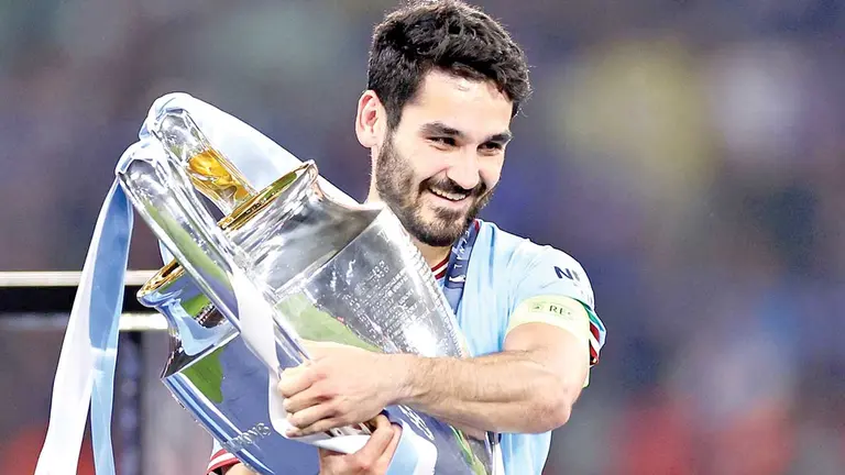 Ilkay Gundogan celebra la Orejona ganada con el City./ SKY SPORT