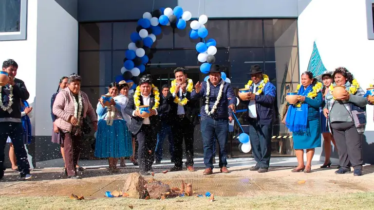 El alcalde Pedro Guti&eacute;rrez en la inauguraci&oacute;n del centro. GAMS