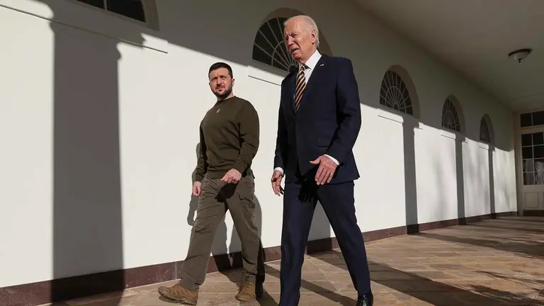 Joe Biden (d) presidente de Estados Unidos y Volod&iacute;mir Zelenski, presidente de Ucrania, en una fotograf&iacute;a de archivo. EFE