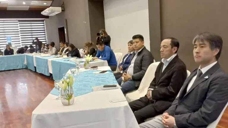 La representación de resultados del Proyecto de Desarrollo de Capacidades Relacionadas a la Gestión Integral del Agua en el Departamento de Cochabamba. GOBERNACIÓN