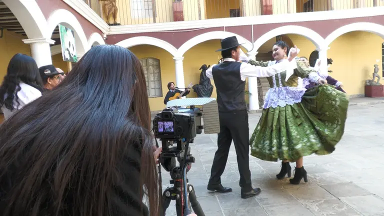 Lanzamiento de talleres art&iacute;sticos y culturales en la Municipalidad. ALCALD&Iacute;A DE COCHABAMBA