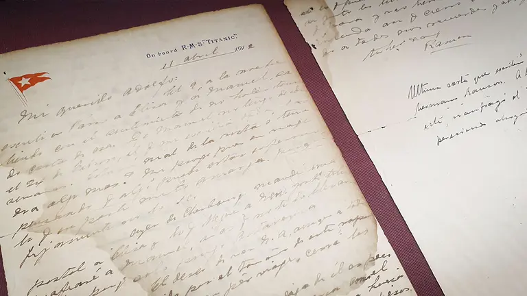 Fotograf&iacute;a de una carta escrita a bordo del Titanic que ser&aacute; subastada en Montevideo (Uruguay)./ EFE