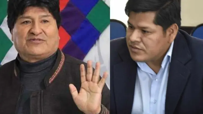 Del lado izquierdo, Evo Morales. Del derecho, el viceministro Jaime Mamani. ARCHIVO