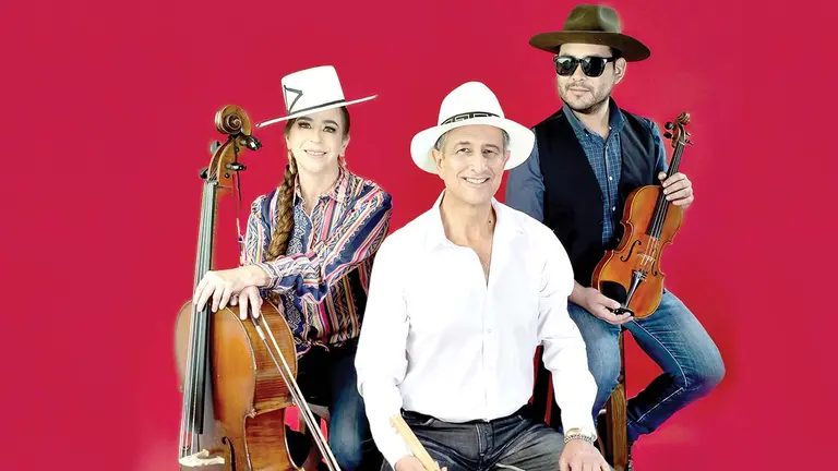 El violinista Fabio Vargas, la cellista Ariana Stambuk y el reconocido pianista Emilio Aliss./ &Aacute;LVARO GUMUCIO
