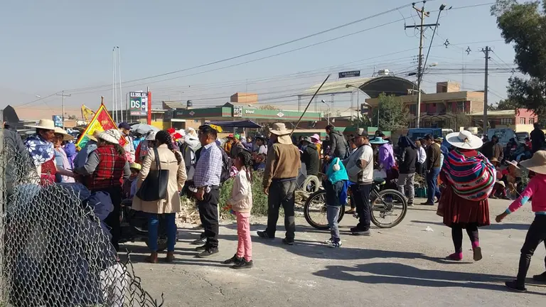 Bloqueos que se registraron este mi&eacute;rcoles en Quillacollo./ NICOLE VARGAS