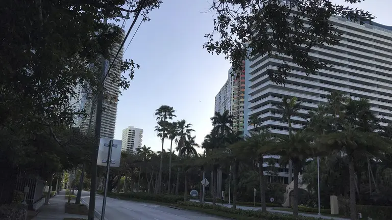 Fotograf&iacute;a de archivo de edificios en el barrio de Bickell en Miami (EEUU)./ EFE