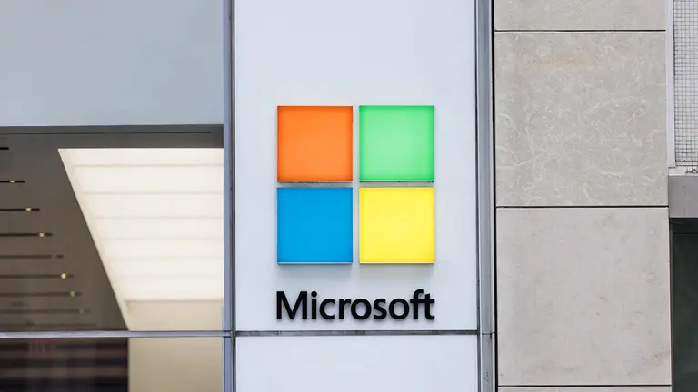 Imagen de archivo donde aparece el logo de Microsoft. EFE