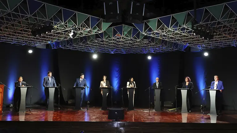 Desde la izquierda, los precandidatos opositores venezolanos./ EFE