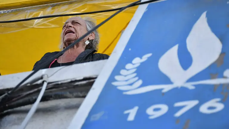 Amparo Carvajal, en su tercer d&iacute;a en la terraza./ APG