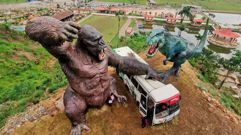 El parque tem&aacute;tico Din Kong Resort Park en Shinahota, Cochabamba./ MARIELA COSS&Iacute;O