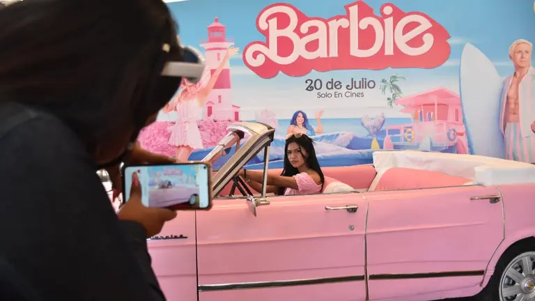 Una fan&aacute;tica de Barbie, en Cochabamba. NO&Eacute; PORTUGAL