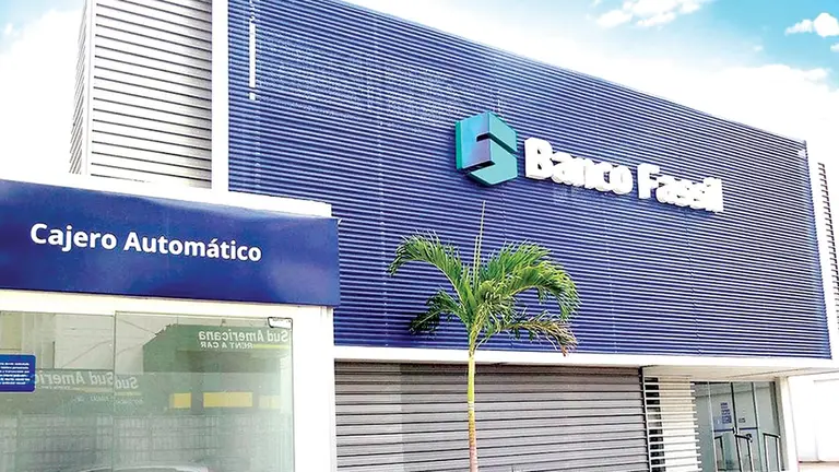 Un bien inmueble del ex Banco Fassil, en Santa Cruz./ ERBOL