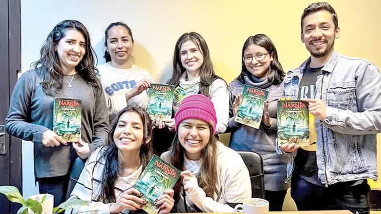 Algunos integrantes del Club de Lectura Equilibrium. / CORTES&Iacute;A
