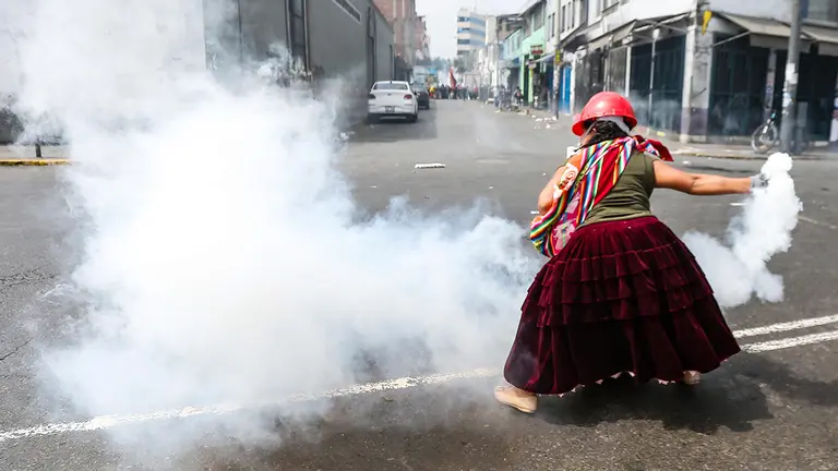 Per&uacute; cierra la celebraci&oacute;n de sus 202 a&ntilde;os de independencia con disturbios en Lima./ EFE