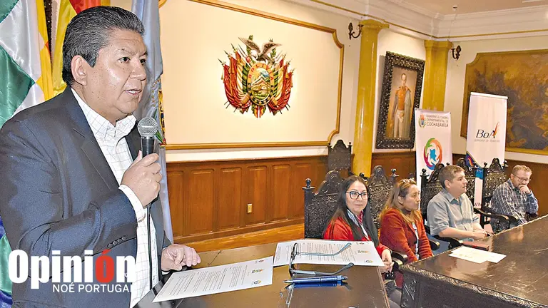 Presentaci&oacute;n de la n&oacute;mina de ganadores del concurso departamental de novela &ldquo;Jes&uacute;s Lara&rdquo; y el concurso de ensayo &ldquo;Gustavo Rodr&iacute;guez Ostria&rdquo;./ NO&Eacute; PORTUGAL