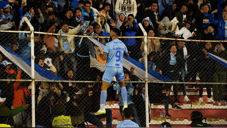 El delantero Ronnie Fern&aacute;ndez, tras anotar el tercer gol del partido./ APG
