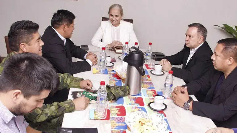 Autoridades de Paraguay y Bolivia reunidos, este viernes. TOMADA DE ERBOL