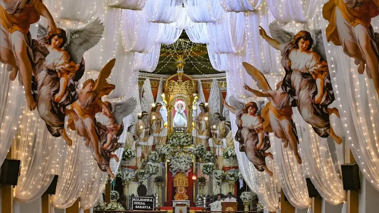 Virgen Mar&iacute;a de Urcupi&ntilde;a en Quillacollo. DICO SOL&Iacute;S