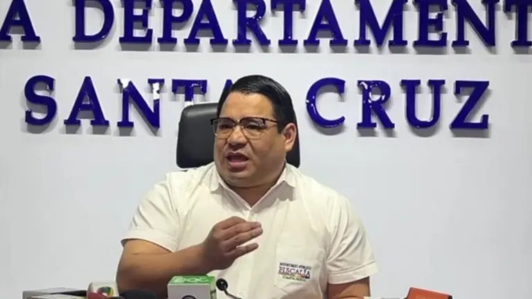 El fiscal departamental de Santa Cruz, Roger Mariaca, brinda conferencia de prensa. CAPTURA VIDEO