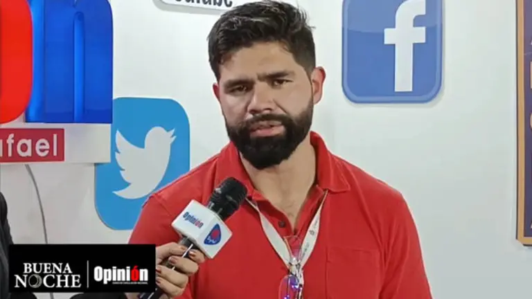 El jefe de Zoonosis, Diego Prudencio, en Buena Noche de Opini&oacute;n Bolivia./ CAPTURA DE VIDEO