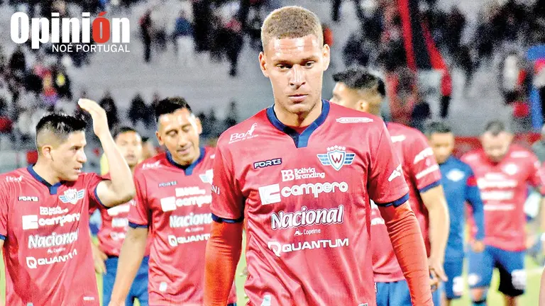 Jonata Machado (c), durante un partido del H&eacute;rcules./ NO&Eacute; PORTUGAL