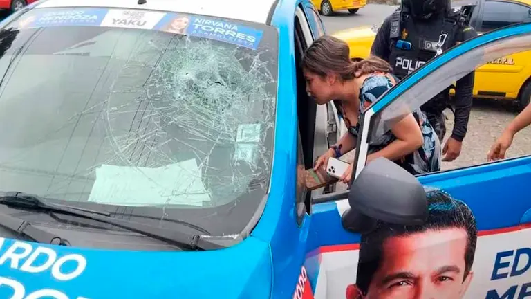 As&iacute; qued&oacute; el veh&iacute;culo en el que se transportaba Estefany Puente. RRSS